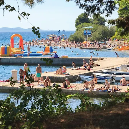 2 Bedroom Lovely Apartment In Zadar 아파트 자다르