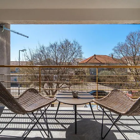 아파트 Cozy In With Wi-fi *